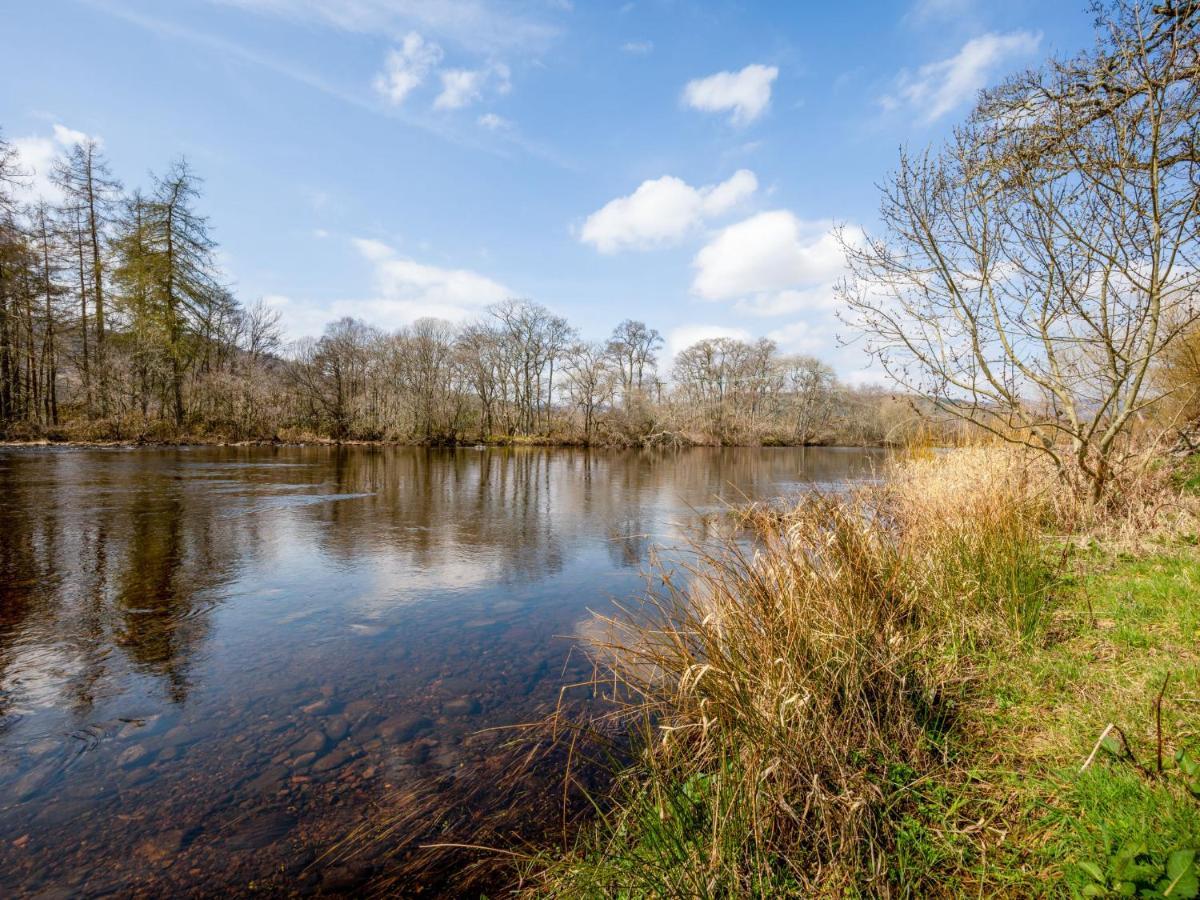 Holiday Lochness * Contin